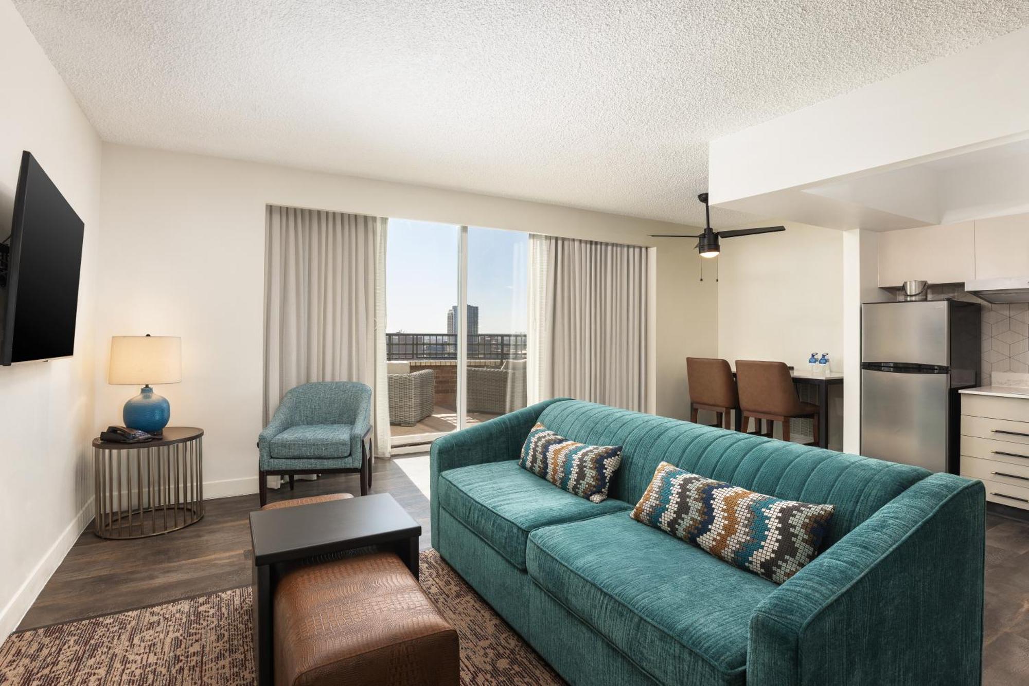 Doubletree Suites By Hilton Austin Downtown Capitol Extérieur photo