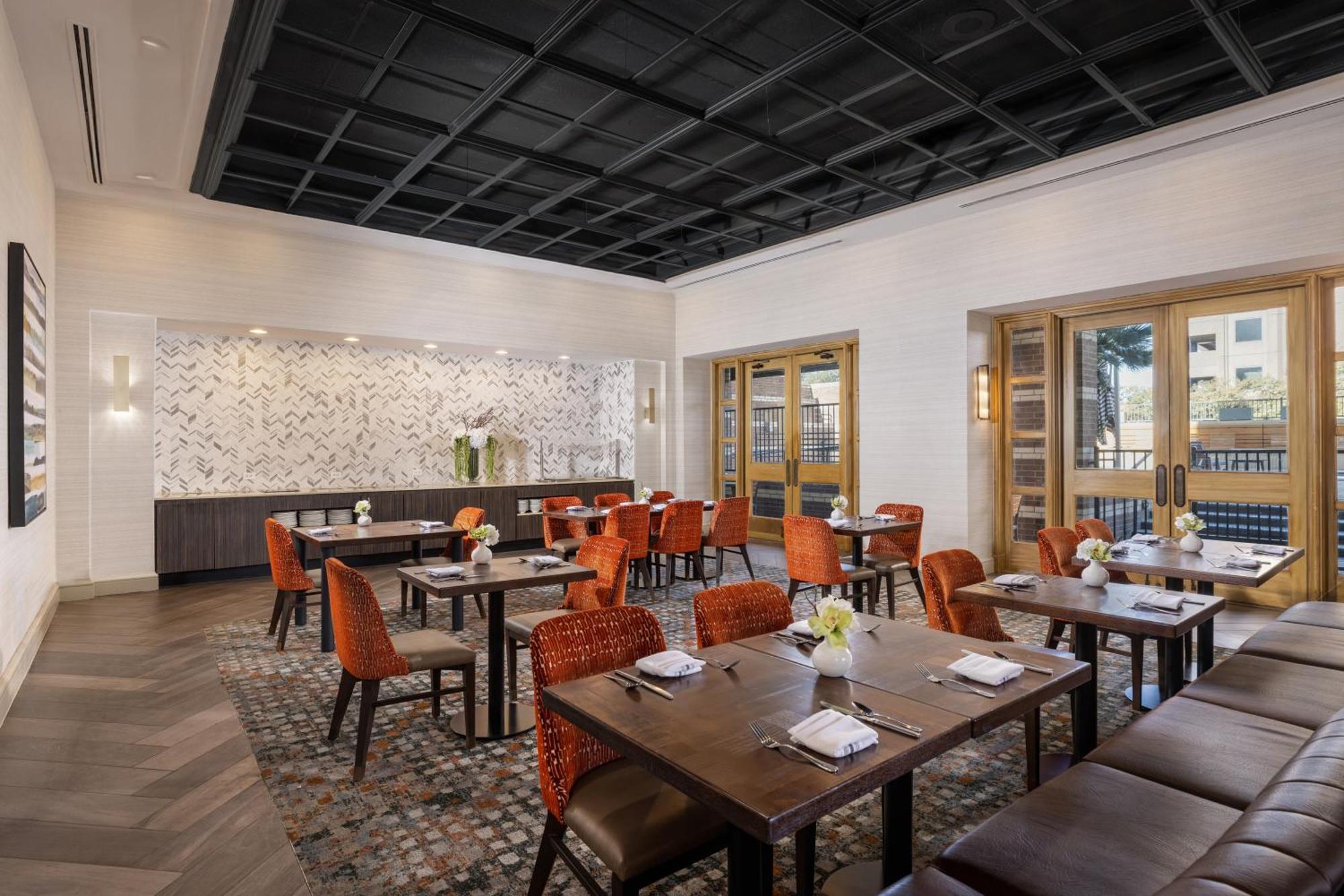 Doubletree Suites By Hilton Austin Downtown Capitol Extérieur photo