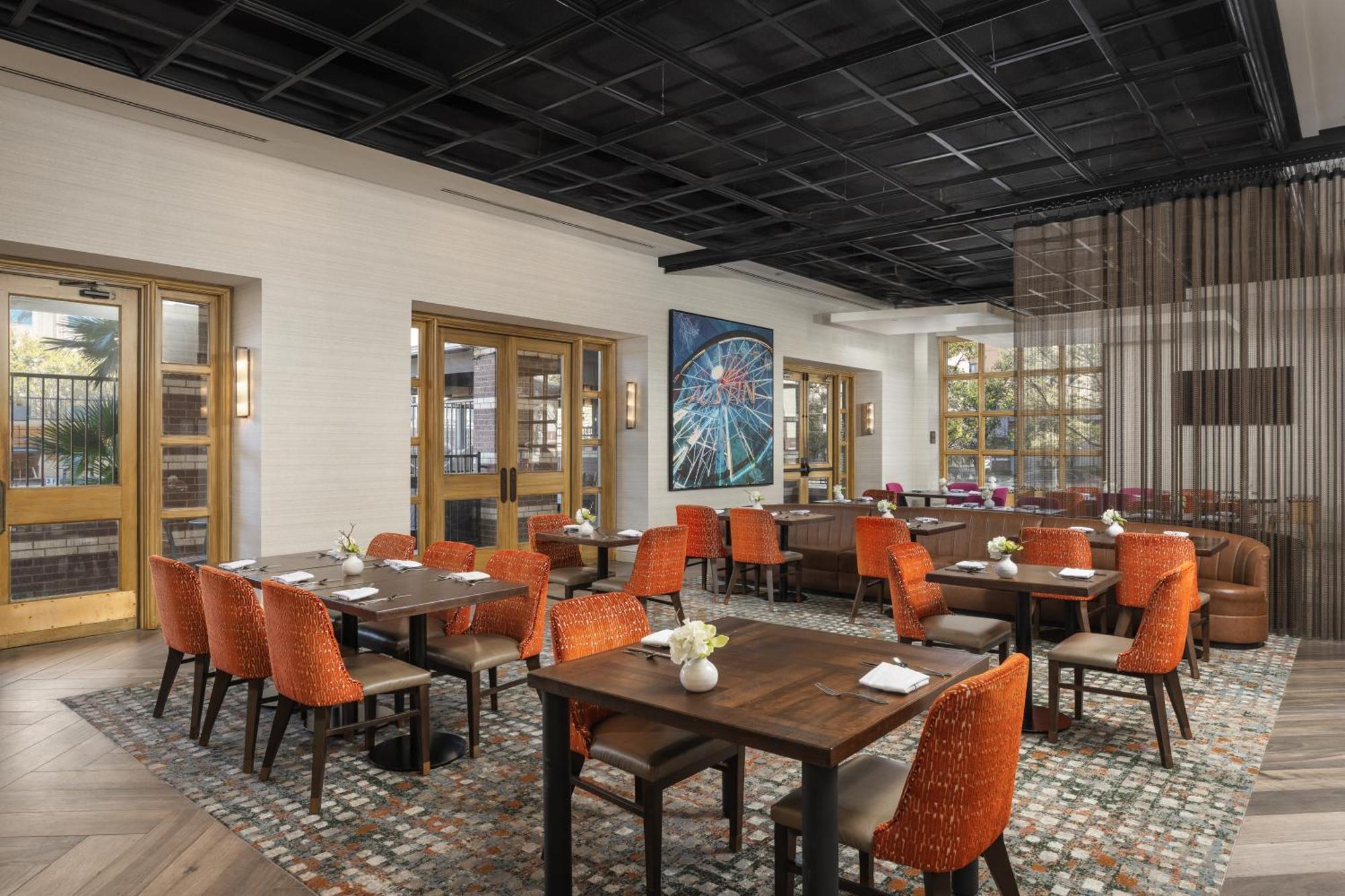 Doubletree Suites By Hilton Austin Downtown Capitol Extérieur photo